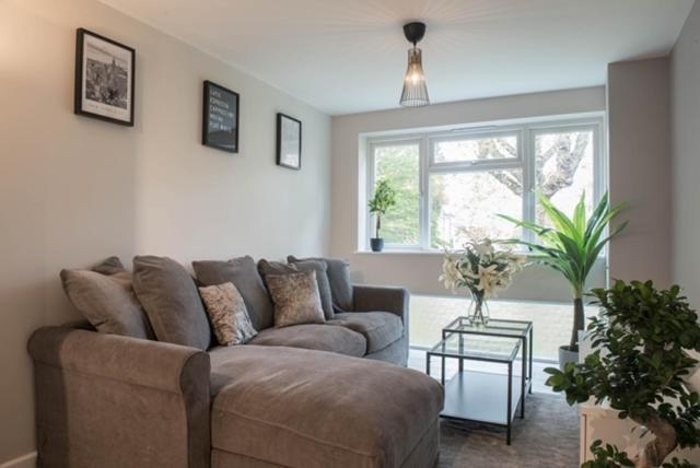 Finchley Contemporary 2 Bed Apartment + Parking Hendon Εξωτερικό φωτογραφία